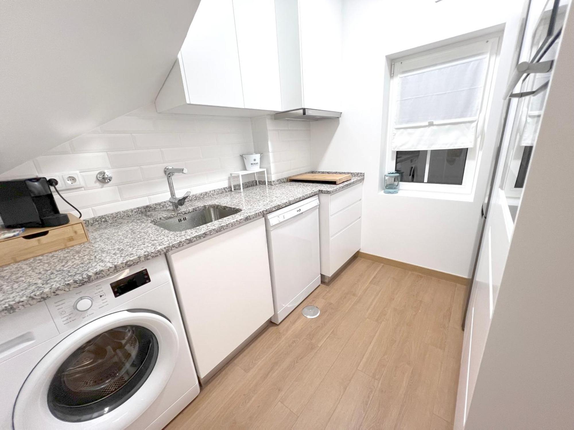 Old Village, 2 Bedrooms, 5 Ppl, Beach, Golf, Padel Apartment *